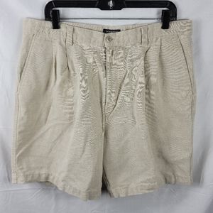 Dockers Khaki Shorts waist 38 .